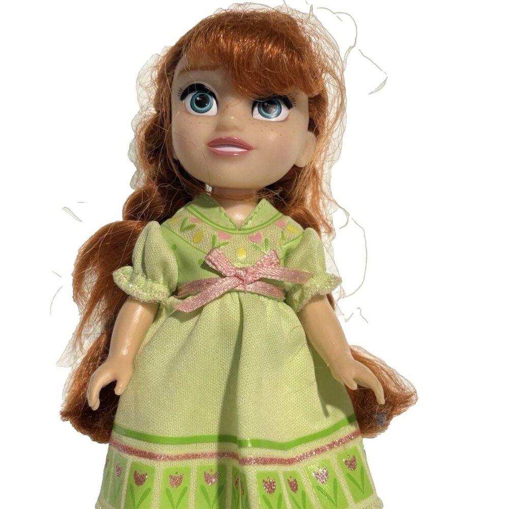 Disney Frozen 2019 6” Anna Doll Green Tulip Dress